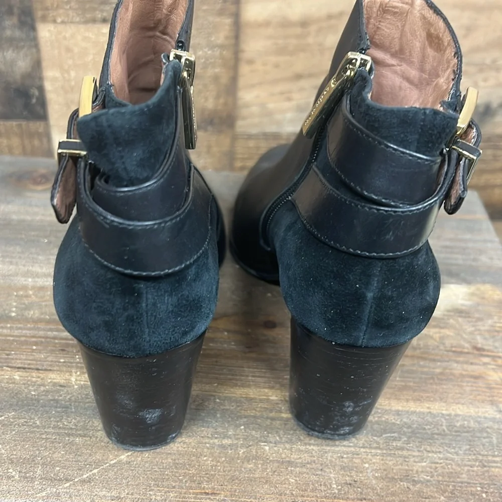 Louis et Cie Black Vasca Suede & Leather Chunky Heel Ankle Booties Womens Sz 8.5